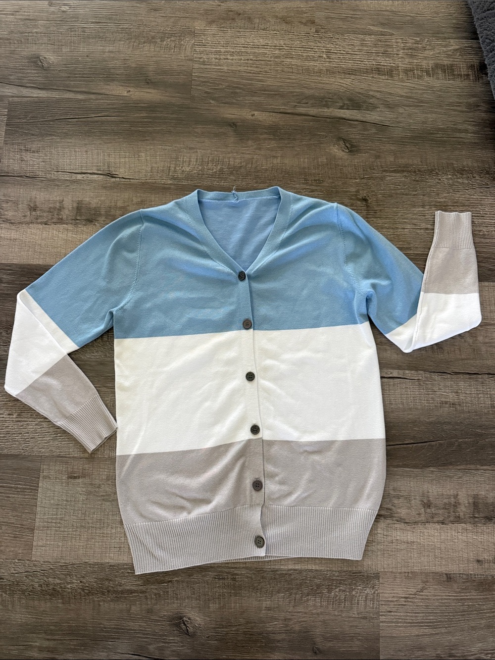 Colorblock Button-Front Women's Cardigan - Blue/White/Gray Medium